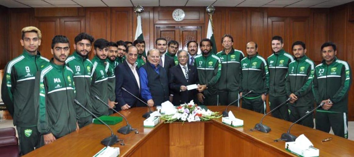 Pakistan football team hands $10,000 to CJ [The Nation]