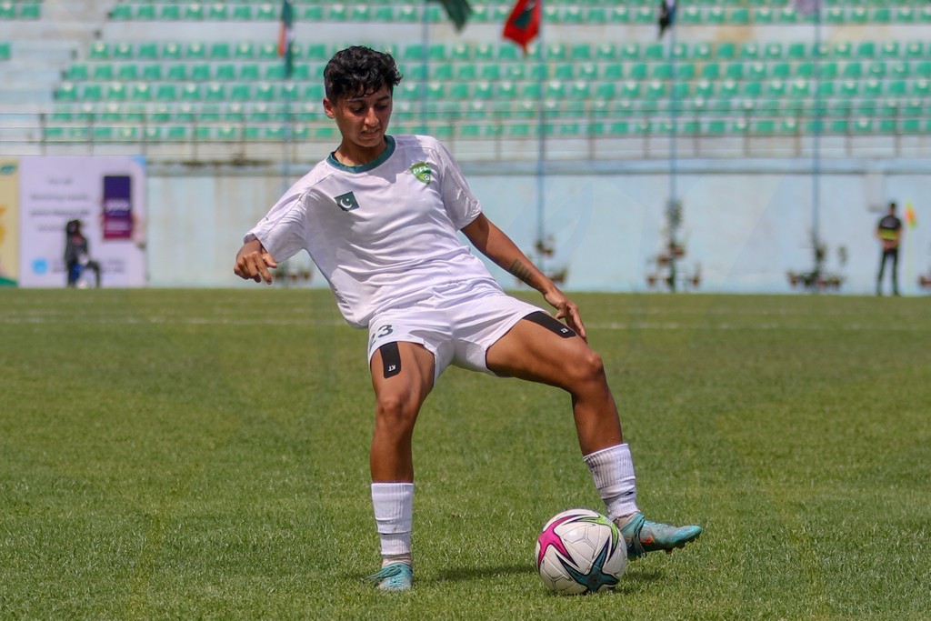 Footballer Suha’s dreams come true [Express Tribune]