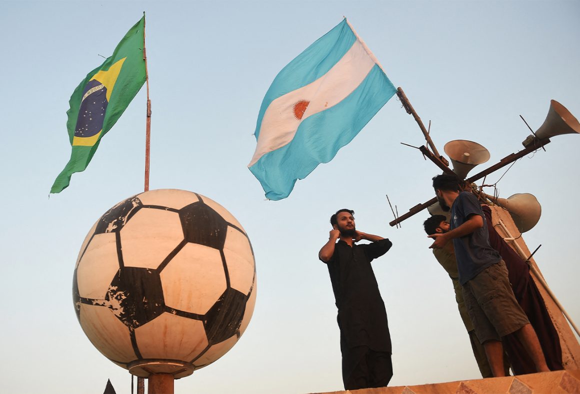 Flags and football: Pakistan makes its presence felt at FIFA World Cup 2022 in Qatar [Arab News]