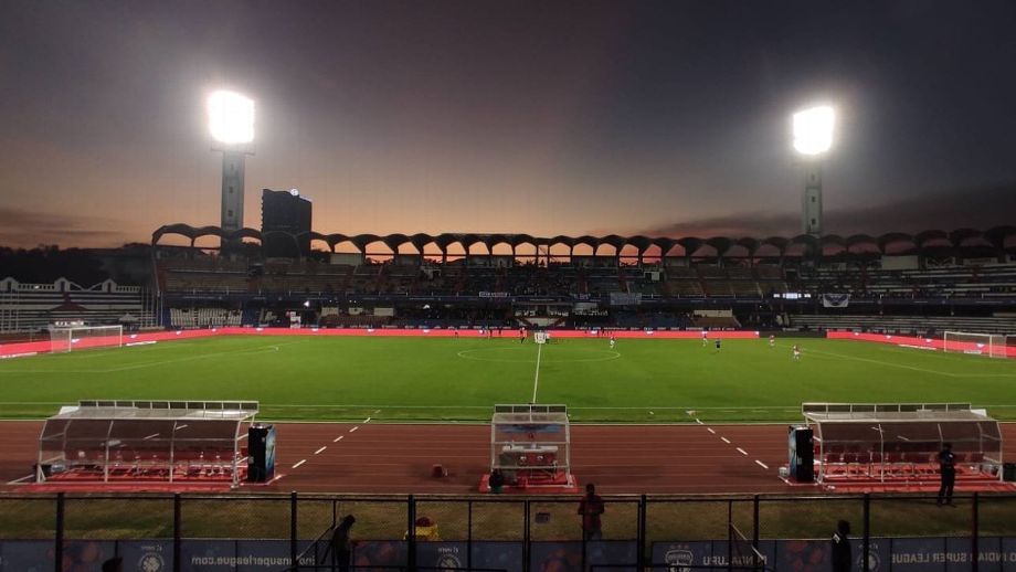 Pakistan to reach Bangalore hours before SAFF Cup opener [Dawn]