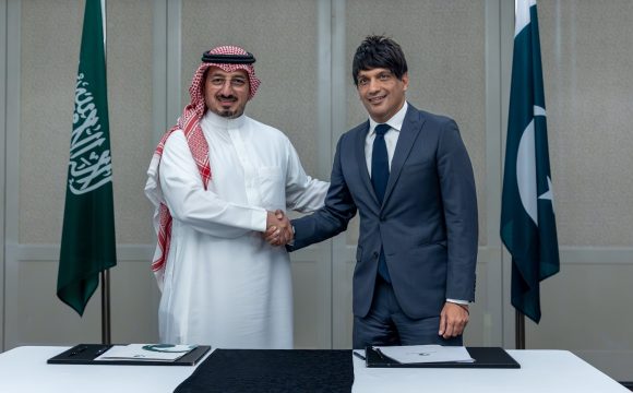 Pakistan, Saudi Arabia join hands to promote football development [Geo News]